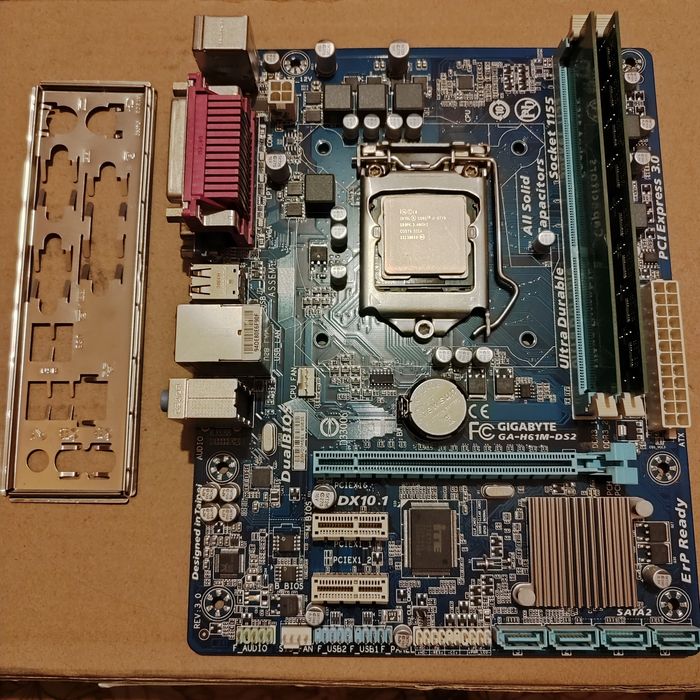 i7 3770 / DDR3 8gb / Gigabyte GA-H61M