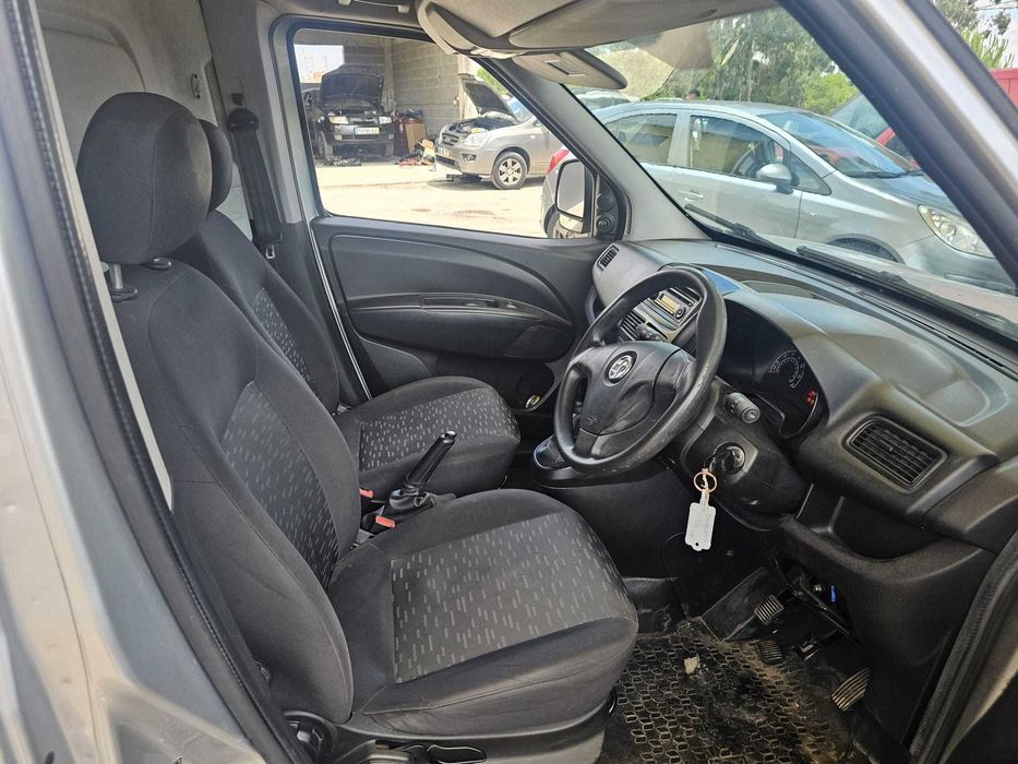 Vauxhall Combo 2000 L1h1 Cdti Sportive ano 2014