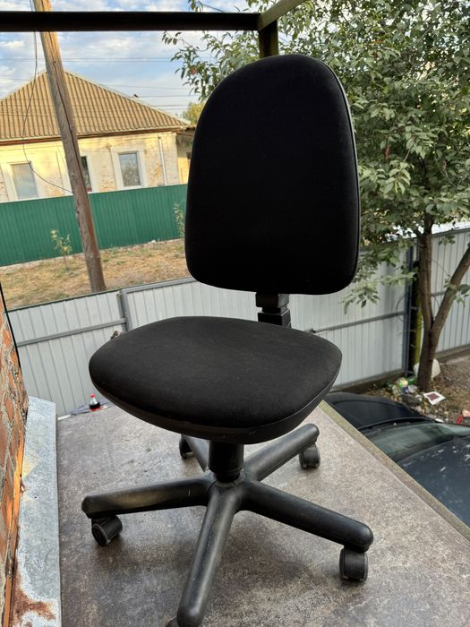 Стілець офісний