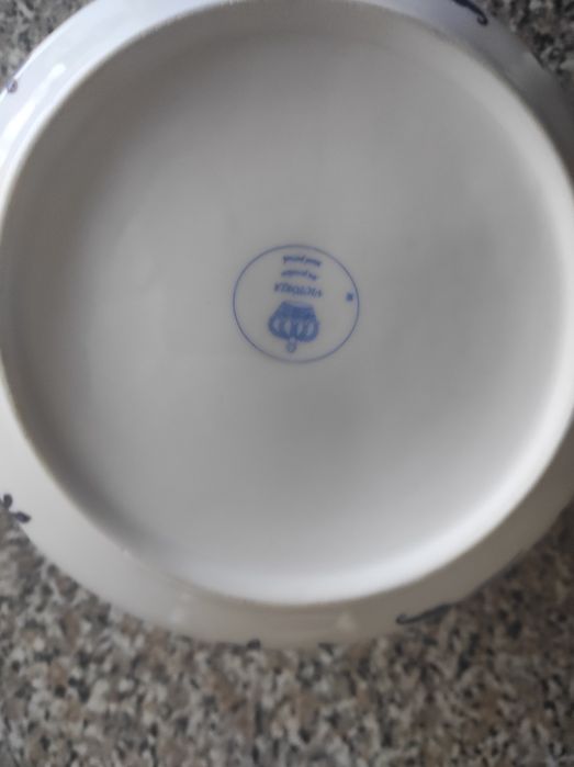 Guarda Jóias e uma caneca