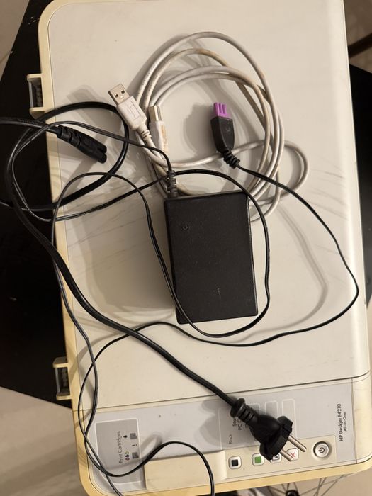 Sprzedam używaną drukarkę hp deskjet f4220