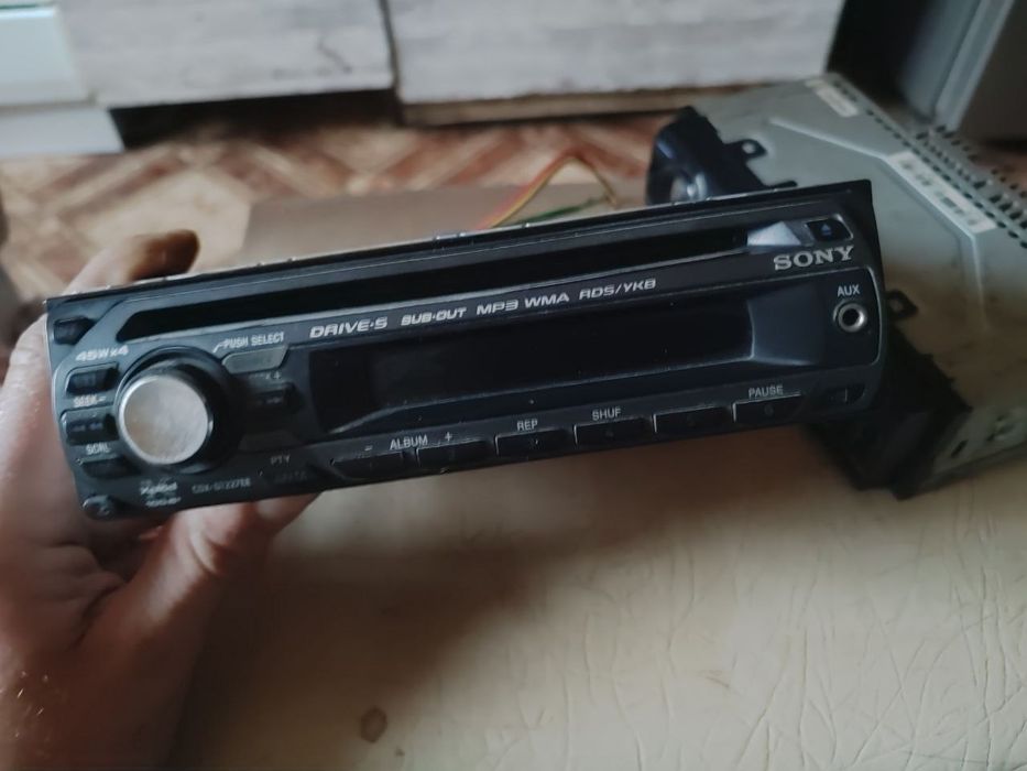Продам магнітолу Sony оригінал