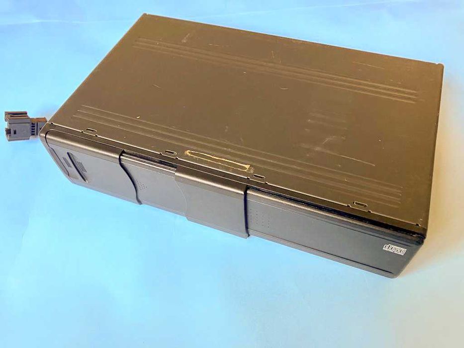 Carregador CDs para Land Rover Defender ou Discovery
