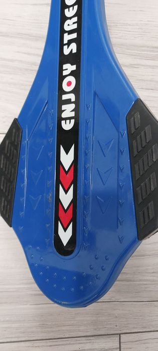 Deskorolka Waveboard  z pokrowcem