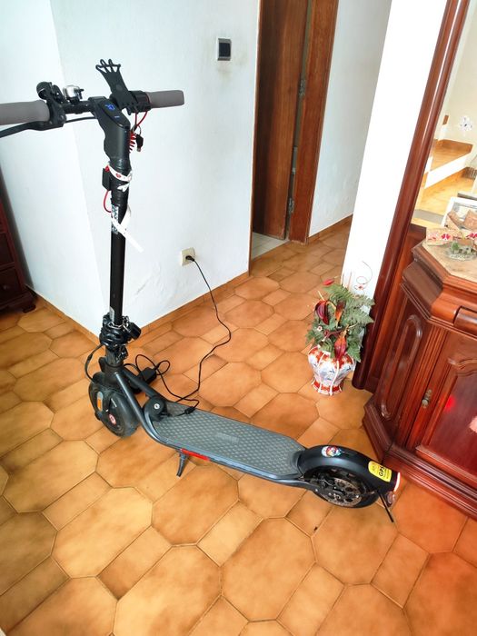 Trotinete Segway Ninebot F25E II muito boa oferta de 2 pneus e 2 câmaras de ar novas