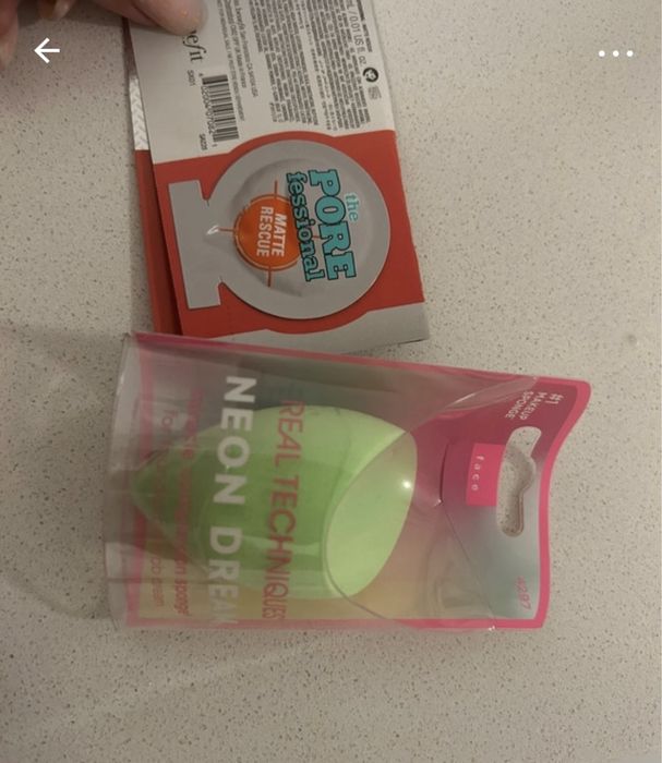 Nowe gabka do makijażu i benefit pore pro