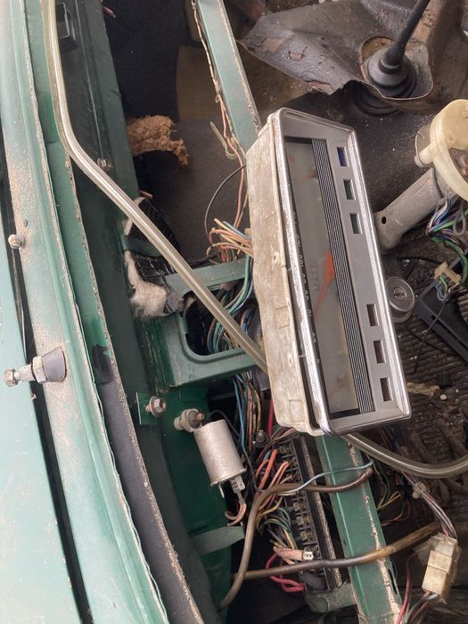 На запчасті ваз 2101 оригінал розбор читайте описание