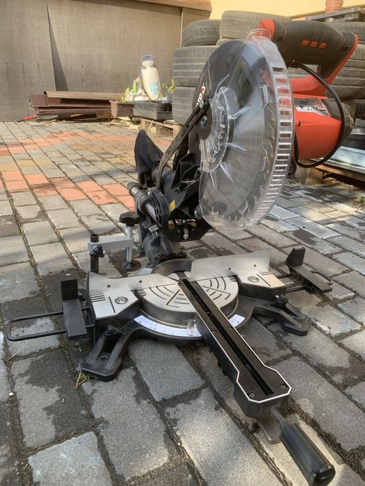 Sprzedam ukośnice z posuwem Yato 254mm