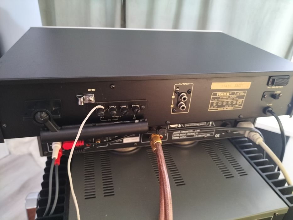 Tuner Fisher FM-2421