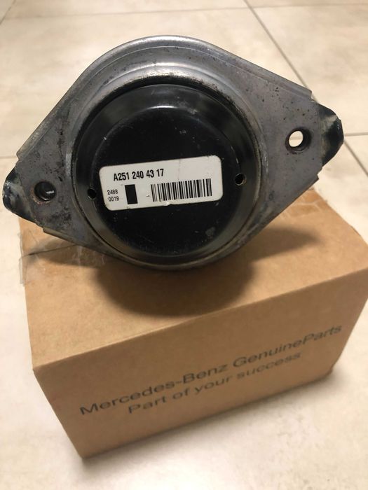 Подушка (опора) двигуна МЕРСЕДЕС ML-GL class