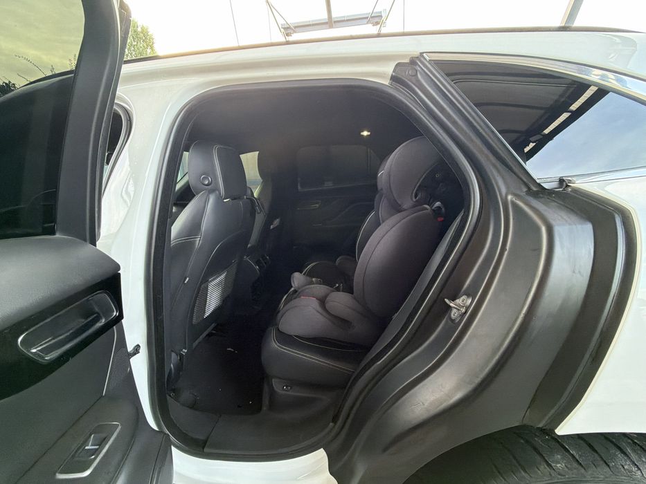 Jaguar F-Pace 2016 VIN SADCK2BV0HA070796 фото оголошення 9 з 13