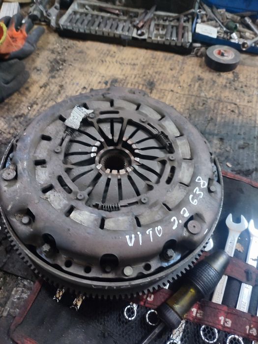 продається маховік віто 2.2 дизель