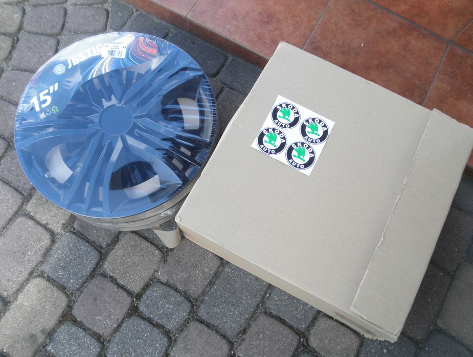 Kołpaki 15" oryginalne JESTIC FUN BLACK- NOWE. Komplet SKODA.