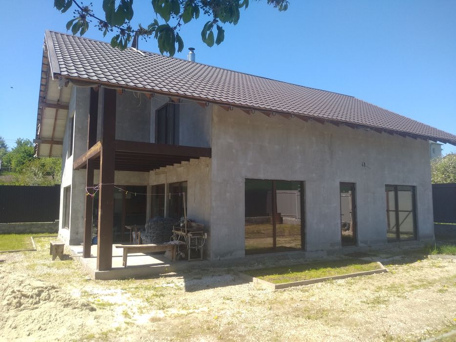 Здається будинок