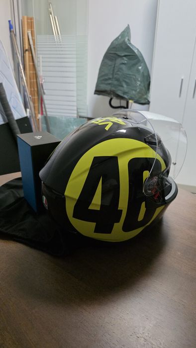 Capacete VR 46 com intercomunicador cardo