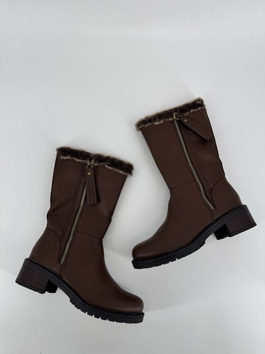 Brązowe kozaki do polowy łydki 37 ocieplane z futerkiem zamkiem jesień