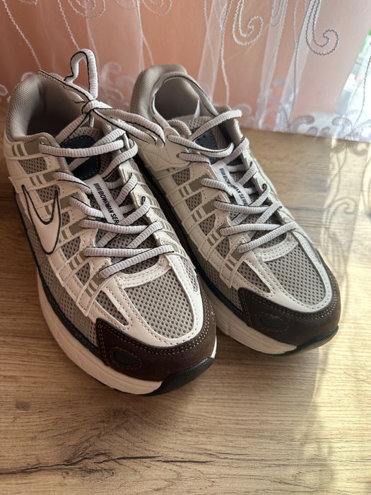 Кросівки жіночі nike