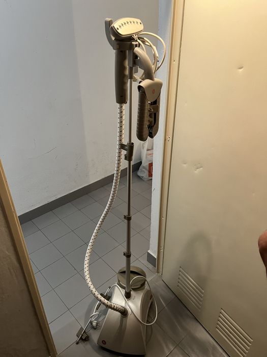 clothes steamer a used one