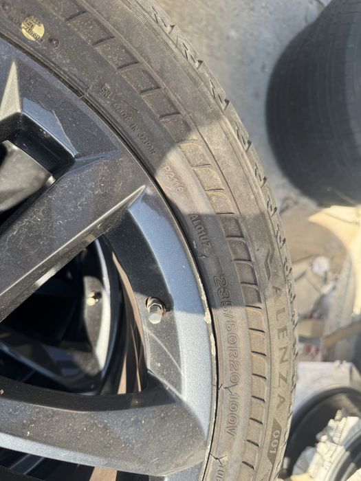 Шина Резина Покришка Bridgestone Alenza 001 235/50R20