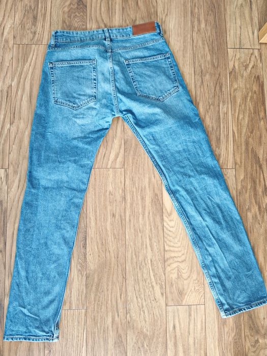 Spodnie jeansowe proste nogawki 30-30