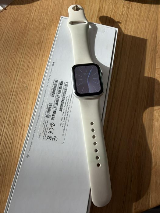 Apple Watch SE (2nd generation)