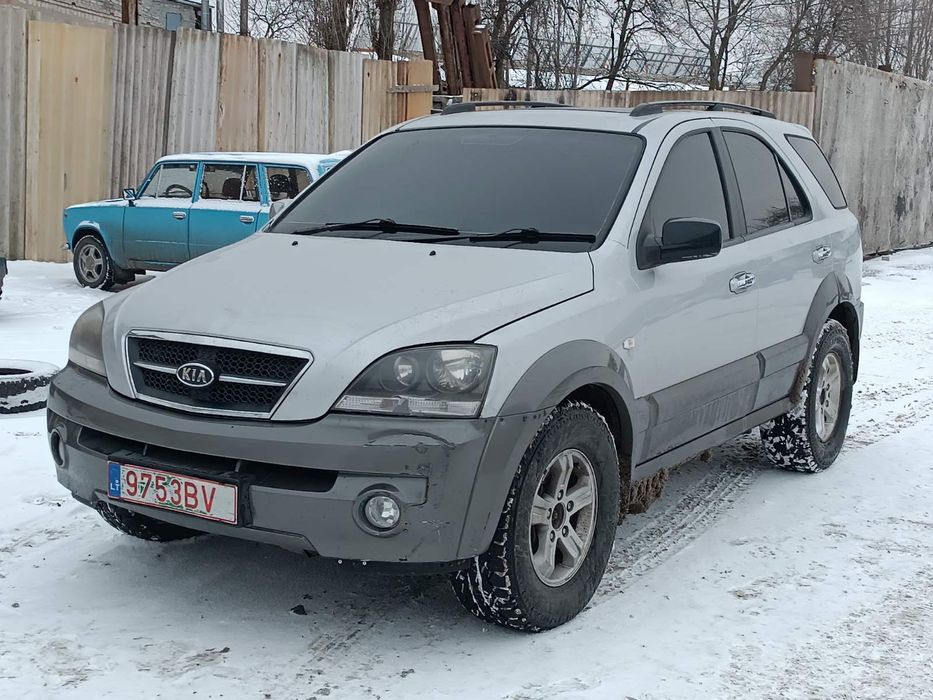 Продам кия сорента 4х4. На полном ходу . Строчно