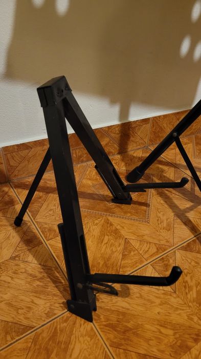Conjunto estante partituras + tripé guitarra