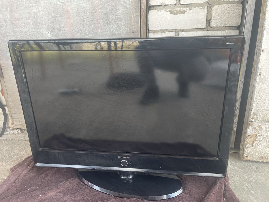 Телевизор 32" с DVD HDMI USB HYUNDAI