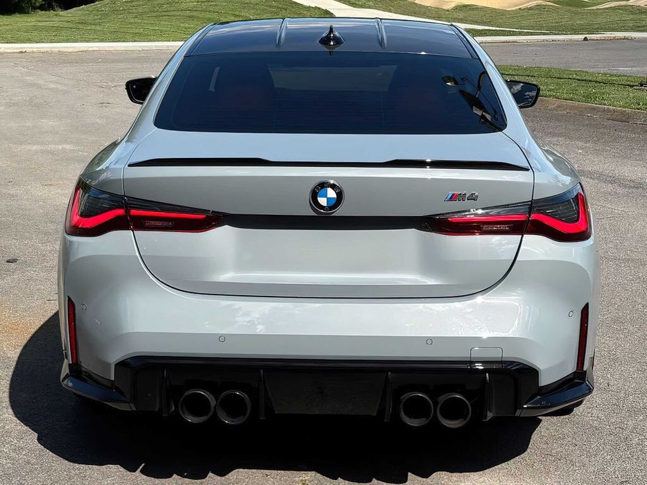 BMW M4      2021