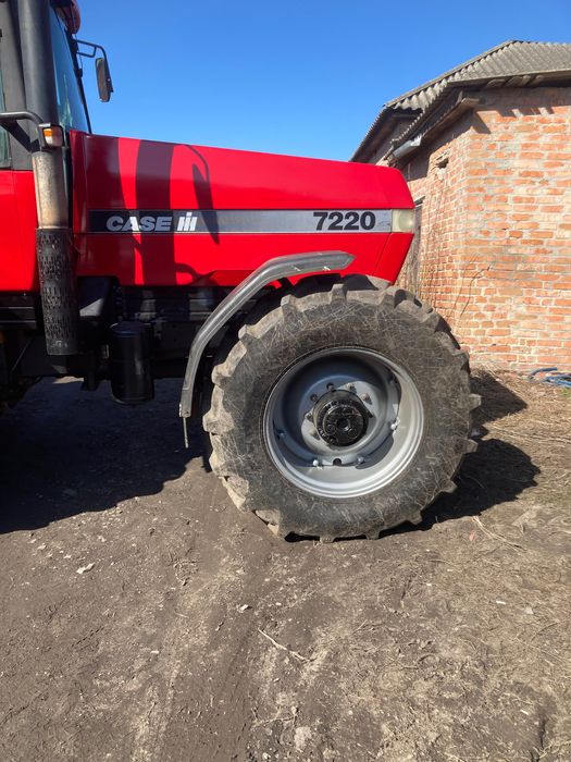 Трактор кейс 7220