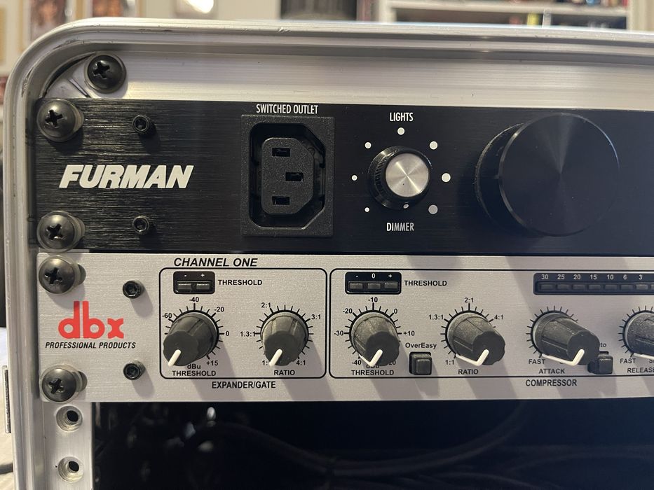 Furman M-10Lx E - condicionador de energia e luz de rack - Como novo