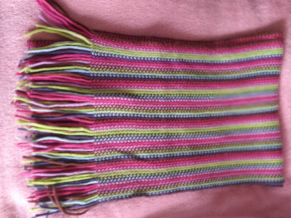 Na  sprzedaż szalik