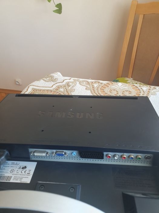 Monitory komputerowe