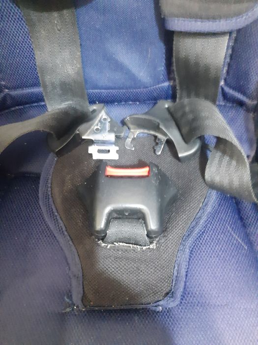 Продам детское автокресло Bebeconfort. 9-18кг.