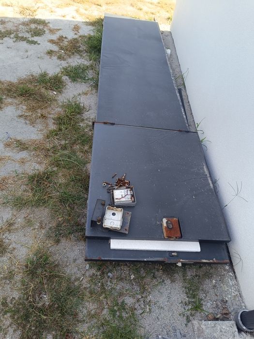 Vendo portão de correr entrada de garagem+ portão de entrada