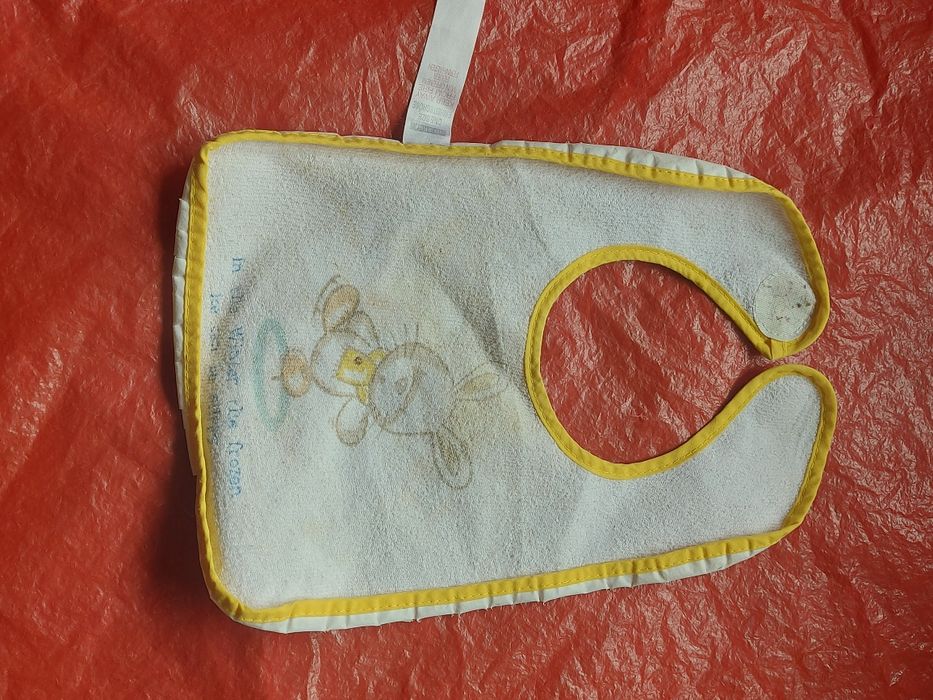 Śliniak niemowlęcy