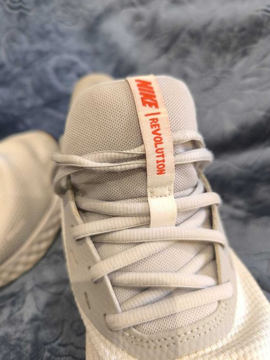 Ténis Nike Revolution Nº45