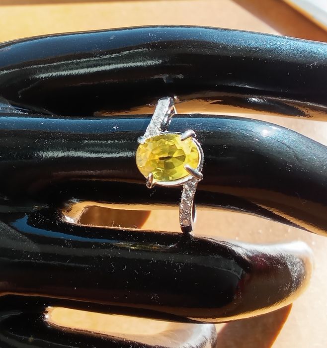 Anel em Prata 925 com Safira Certificada