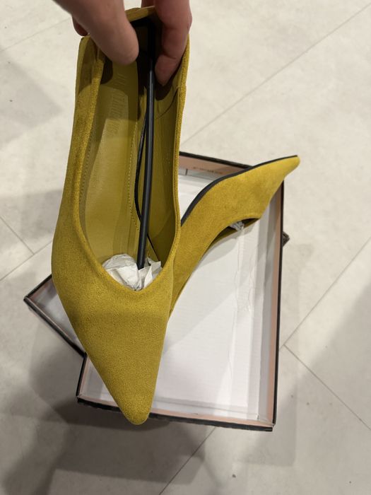 Нові туфлі жовті 40-41