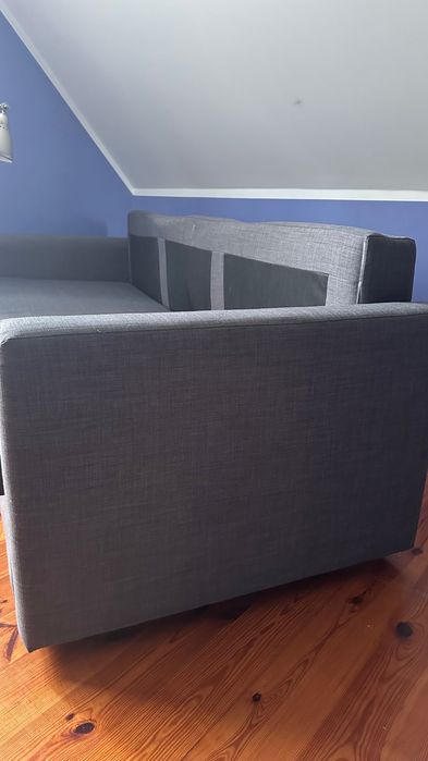 Szara rozkładana kanapa z IKEAA