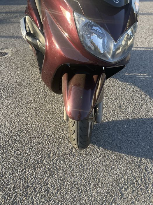 Maxi scooter Yamaha Majesty 400 só 23.000kms