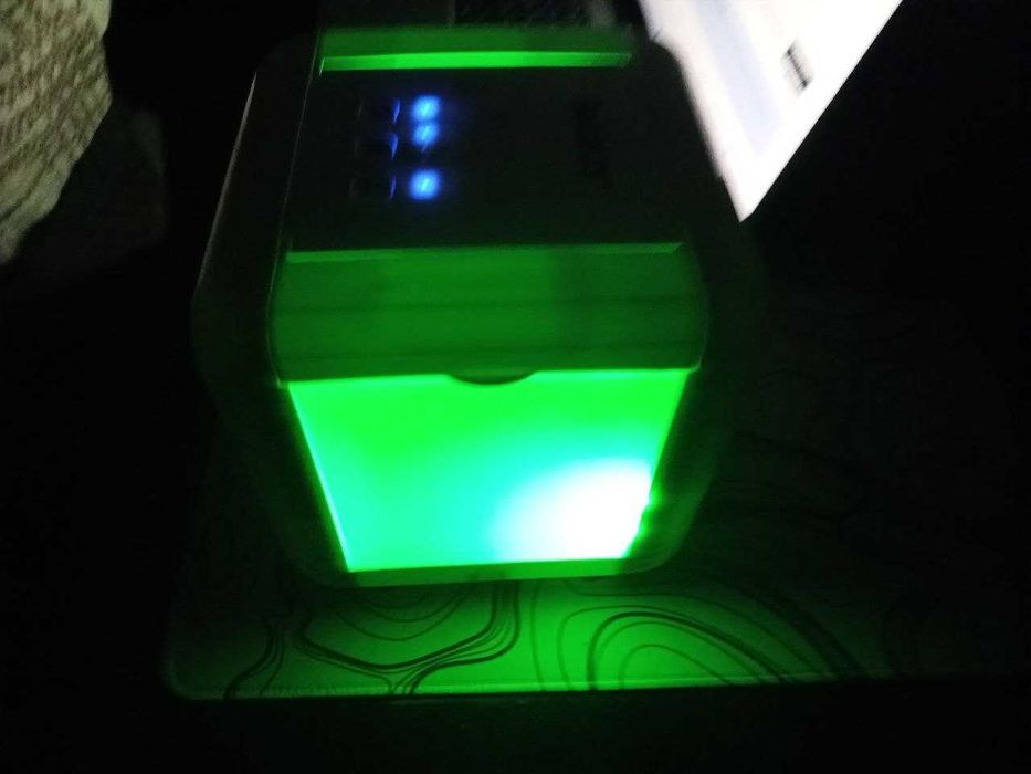 Настільний портативний охолоджувач повітря Beldray Ice Cube Plus