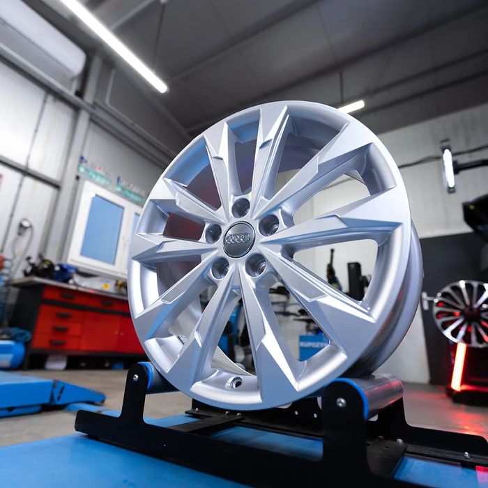 NOWE ORYGINALNE Felgi 18" Audi A3 A4 A6 A8 Q2 Q3 TT