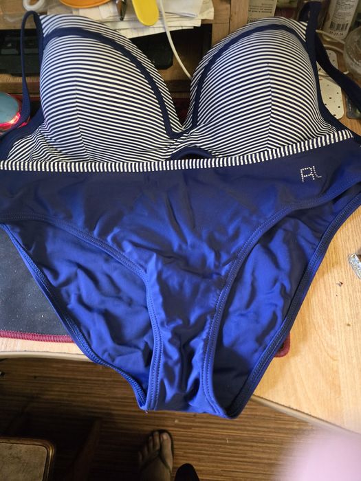 Продам купальники