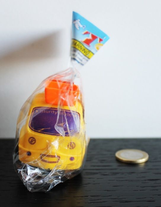 Carrinho de bombeiros em plástico (NOVO E SELADO)