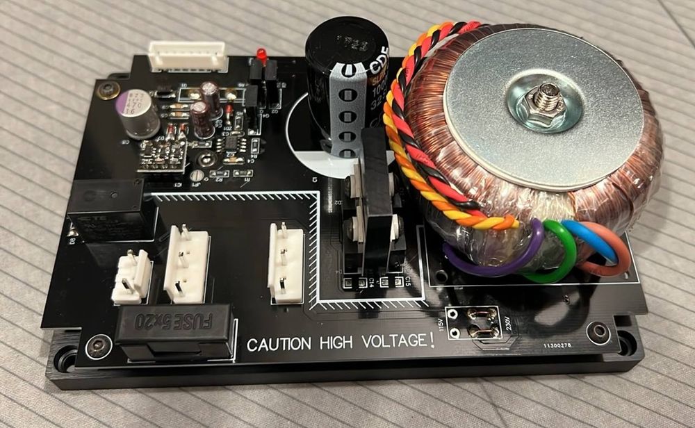 OPPO UDP-205 медиаплеер