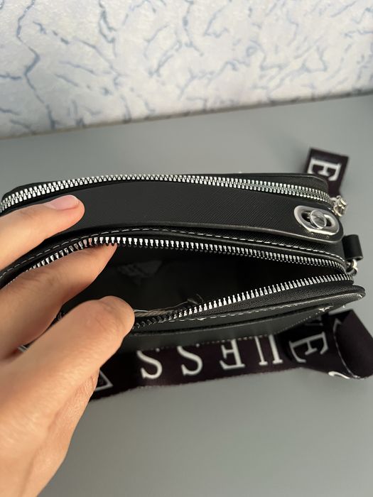 Сумочка GUESS чорна