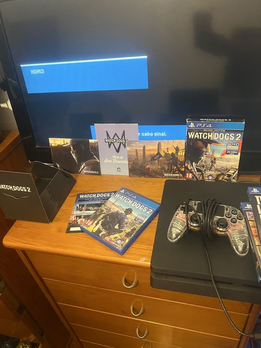 PlayStation 4 Slim 500GB + 2 Comandos + 4 Jogos + Guitarra Guitar Hero – Excelente Lote  Vendo