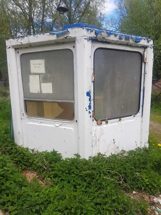 Kiosk lub budka na działkę