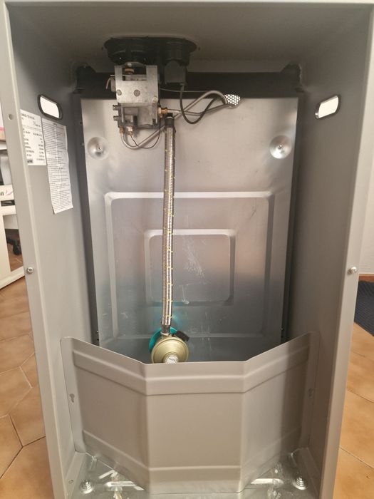 Kit conforto: Cadeira office + Aquecedor a gás SpringIT